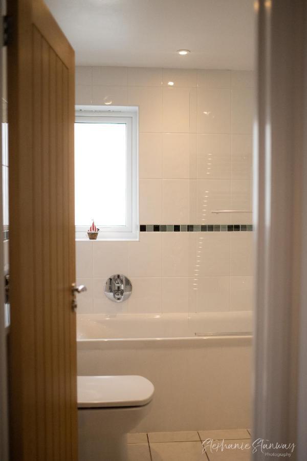 The Lookout, Modern Home From Home, Sleeps 5, With Private Parking & Outside Terrace St Ives Exterior foto